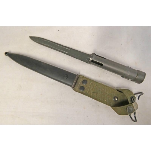 1643 - FAL TYPE C BAYONET WITH 17CM LONG BLADE WITH SCABBARD & FROG