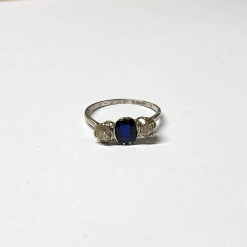 58 - PLATINUM SET 3-STONE SAPPHIRE & DIAMOND RING, THE OVAL FACETED SAPPHIRE FLANKED BY 2 CUSHION SHAPED ... 