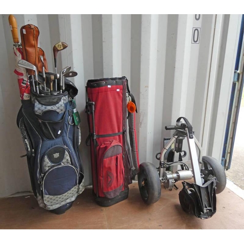 6007 - WILSON STAFF GOLF BAG WITH SELECTION OF CLUBS WITH OTHER GOLF BAG AND A BELLMAN POWER CADDY