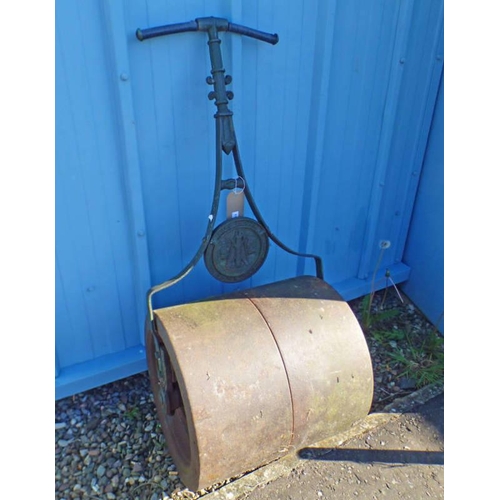 6023 - METAL GARDEN ROLLER WITH CAST METAL HANDLE SIGNED ADAM SIMMERS, DUNDEE