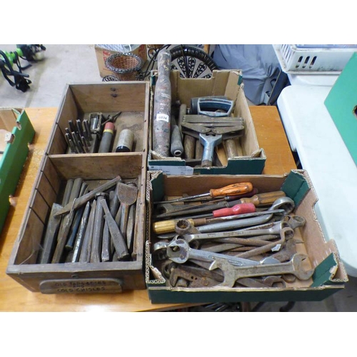 6034 - VARIOUS TOOLS TO INCLUDE CHISELS, HAMMERS, SPANNERS, ETC IN 3 BOXES