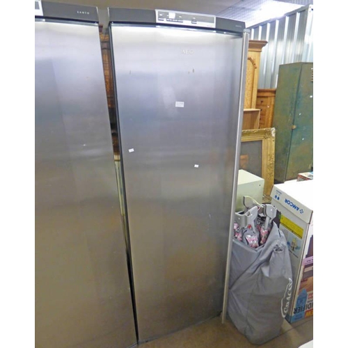 6098 - AEG ARCTIS FRIDGE