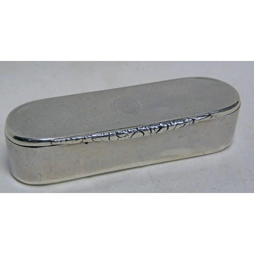 7 - GEORGIAN SILVER OBLONG SNUFF BOX WITH ROUNDED ENDS BY RAWLINGS & SUMMERS, LONDON 1829 - 9CM WIDE