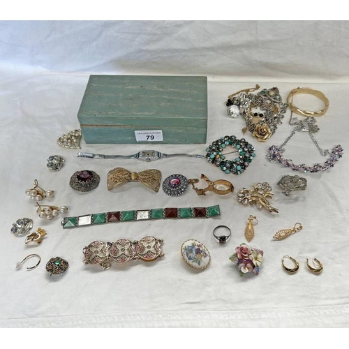 79 - JEWELLERY BOX AND CONTENTS INCLUDING COCKTAIL WATCH, VARIOUS BROOCHES, BANGLE ETC.