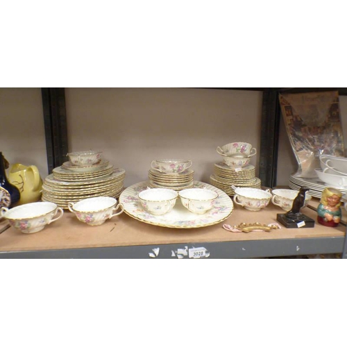 3028 - MINTON PORCELAIN DINNERWARE & TEAWARE