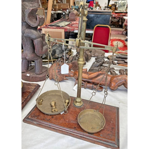 1323 - AVERY BRASS AND WOOD SCALES WITH ASSOCIATED PANS AND WEIGHTS