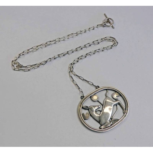 133 - GEORG JENSEN DANISH SILVER PENDANT ON CHAIN, NO 95 DEPICTING A KNEELING DEER - 4.2 CM WIDE