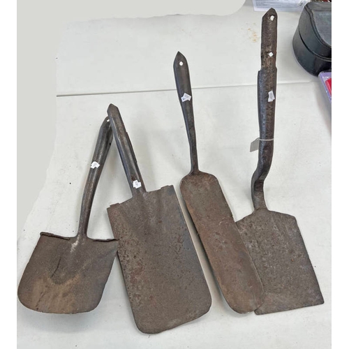 1371 - METAL SPADE / PEAT CUTTER HEADS