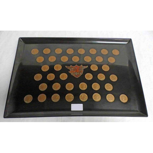 1548 - COUROC SERVING TRAY WITH 39 PRESIDENTIAL MEDALS, WASHINGTON TO REAGAN