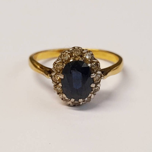 170 - 18CT GOLD SAPPHIRE & DIAMOND CLUSTER RING - 3.1G