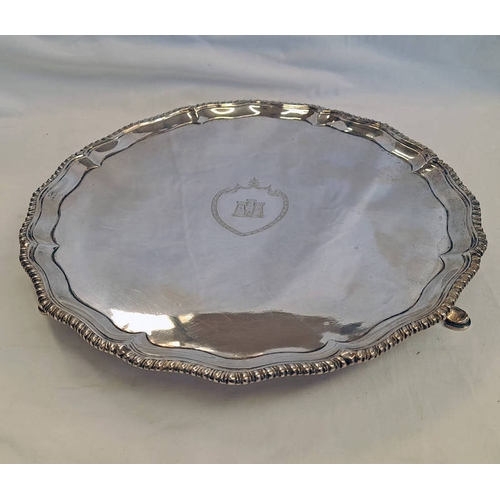 182 - GEORGE III SILVER SALVER ON 3 HOOF FEET BY RICHARD RUGG, LONDON 1771 - 30 CM DIAMETER, 805 G