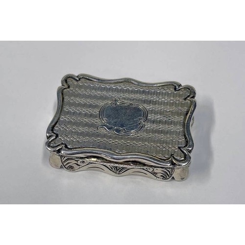 232 - VICTORIAN SILVER VINAIGRETTE WITH GILT PIERCED GRILLE & ENGINE TURNED DECORATION BY EDWARD SMITH, BI... 