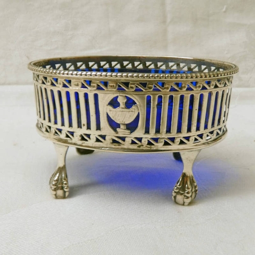 248 - GEORGE III SILVER OVAL SALT ON BALL & CLAW SUPPORTS WITH BLUE GLASS LINER, LONDON 1819 - 44G WEIGHAB... 