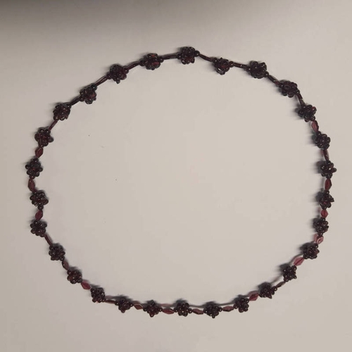 294 - GARNET BEAD NECKLACE