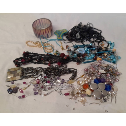 319 - SELECTION OF VARIOUS BEAD NECKLACES, PEWTER PENDANT, BANGLE, ETC