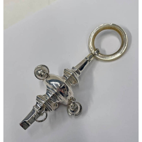 48 - SILVER BABY'S RATTLE WITH MOTHER OF PEARL TEETHING RING, LONDON 1903 - 55G