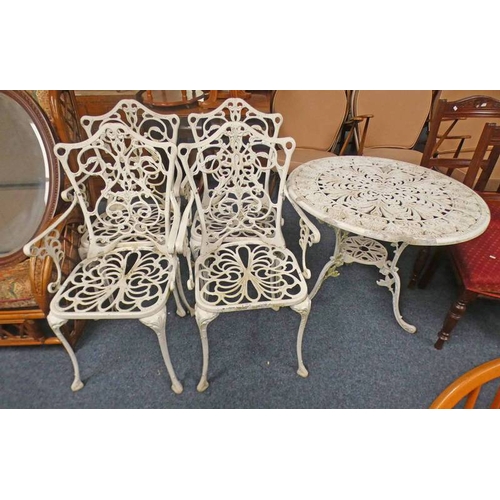 5035 - CAST METAL PAINTED CIRCULAR GARDEN TABLE & SET OF 4 MATCHING GARDEN ARMCHAIRS. DIAMTETER OF TABLE 82... 