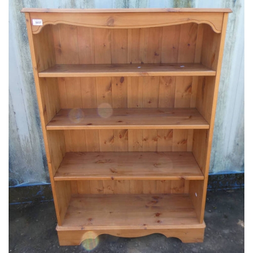 5037 - PINE OPEN BOOKCASE WITH ADJUSTABLE SHELVES, 125CM TALL