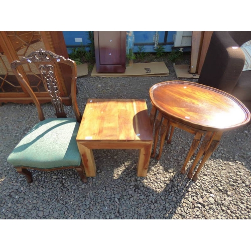 5048 - HARDWOOD SQUARE OCCASIONAL TABLE, NEST OF 3 MAHOGANY TABLES, ETC