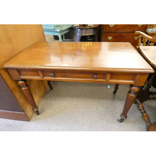 5075 - 19TH CENTURY MAHOGANY SIDE TABLE WITH SINGLE DRAWER ON TURNED SUPPORTS, 73CM TALL X 107CM WIDE