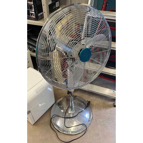 6045 - FAN ON STAND