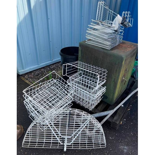 6091 - METAL BASKETS ETC