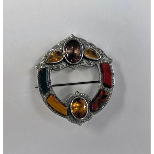 79 - 19TH CENTURY SCOTTISH SILVER AGATE & GEM SET PLAID BROOCH - 5CM WIDE