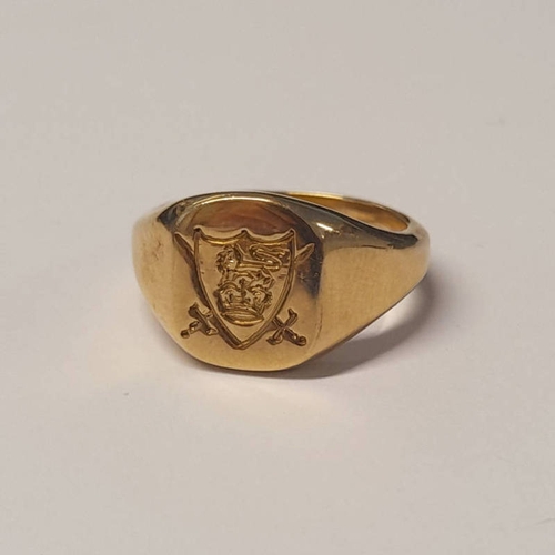 86 - 9CT GOLD CRESTED SIGNET RING - 7.7G, RING SIZE N