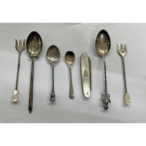 3061 - SILVER GOLFING SPOON, 2 SILVER & MOTHER OF PEARL PICKLE FORKS, 2 SILVER THISTLE SET SPOONS, SILVER S... 