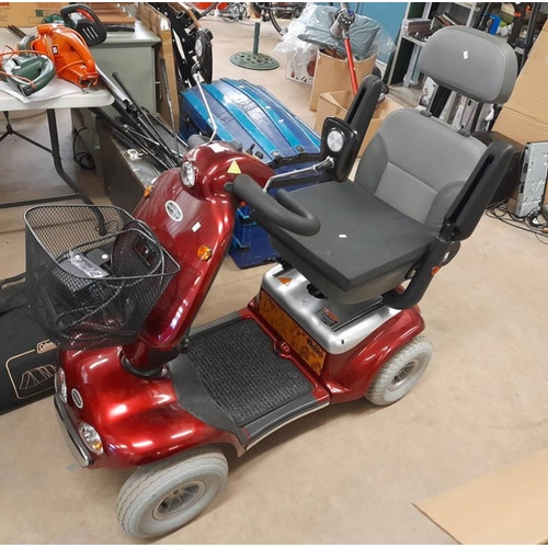 6002 - SHOP RIDER DELUXE MOBILITY SCOOTER WITH CHARGER