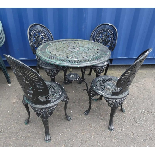 6107 - PAINTED CAST METAL CIRCULAR GARDEN TABLE DIAMETER 81CM, & SET OF 4 MATCHING CHAIRS