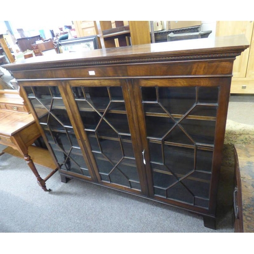 80 - MAHOGANY BOOKCASE WITH ADJUSTABLE SHELVES BEHIND 3 ASTRAGAL GLASS PANEL DOORS.  122CM TALL X 153 CM ... 