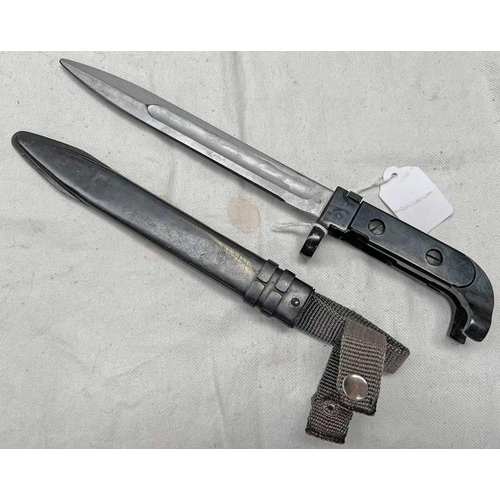 1156 - AK47 BAYONET WITH 20CM LONG BLADE, SCABBARD & FROG