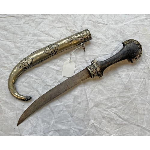 1293 - JAMBIYA WITH 22 CM LONG SLIGHTLY CURVED BLADE, WITH ITS WHITE METAL MOUNTS AND SCABBARD