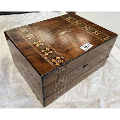 1313 - LATE 19TH CENTURY OR EARLY 20TH CENTURY PARQUETRY INLAID WRITING SLOPE, 30.5 CM ACROSS