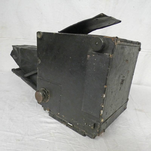 4041 - EXTENDING BOX CAMERA MARKED DUNDEE ADVERTISER PEOPLES JOURNAL ON LEATHER TO TOP