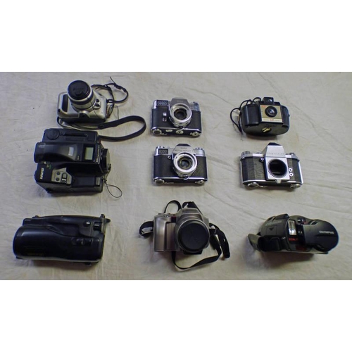 4059 - VARIOUS SLR AND DSLR CAMERAS TO INCLUDE KODAK RETINA REFLEX ETC