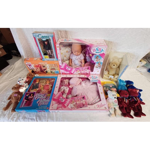 4486 - VARIOUS ITEMS INCLUDING SINDY LIGHTING PACK, CASSY EQUESTRIAN SET, MUMFIE FIGURE SET AND OTHERS.