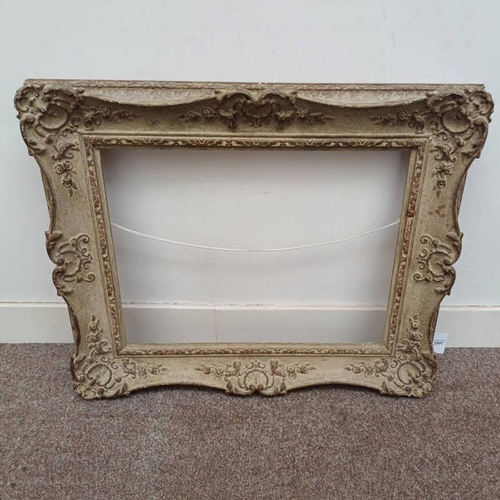 1007 - GILT PICTURE FRAME, 51 X 66 CM (INSIDE FRAME)