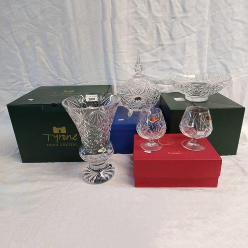 3091 - BOXED TYRONE CRYSTAL VASE 26 CM TALL & BOWL, BOXED DOULTON CRYSTAL BRANDY GLASSES ETC