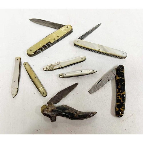 1010 - SELECTION OF POCKET KNIFES TO INCLUDE A NOVELTY SHOE SHAPED KNIFE, GRANTON MIDGET ETC