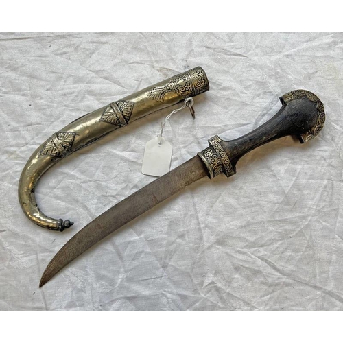 1301 - JAMBIYA WITH 22 CM LONG SLIGHTLY CURVED BLADE, WITH ITS WHITE METAL MOUNTS AND SCABBARD