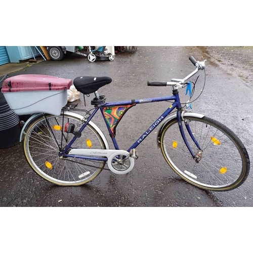 6018 - PIONEER CHILTERN 3 SPEED STURMEY RALEIGH BIKE WITH BIKE BOX