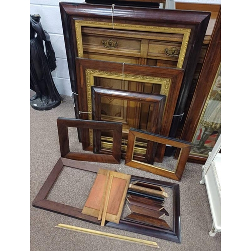 1162 - 2 ROSEWOOD PICTURE FRAMES WITH GILT INNER, 56 X 44 CM & 85 X 57 CM & VARIOUS OTHER ROSEWOOD PICTURE ... 