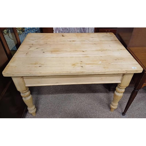 137 - PINE KITCHEN TABLE ON TURNED SUPPORTS, 77CM TALL X 123CM X 92CM