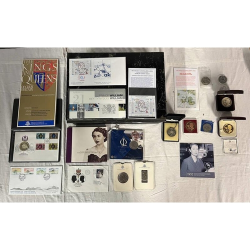 2402 - SELECTION OF VARIOUS COMMEMORATIVE COINS/MEDALS, ETC, TO INCLUDE 1977 SILVER JUBILEE MEDALLIC FIRST ... 