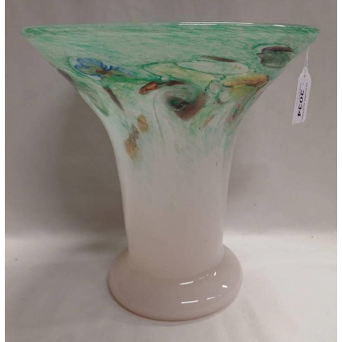 3034 - WHITE AND GREEN VASART GLASS VASE WITH VASART LABEL, 22.5 CM TALL