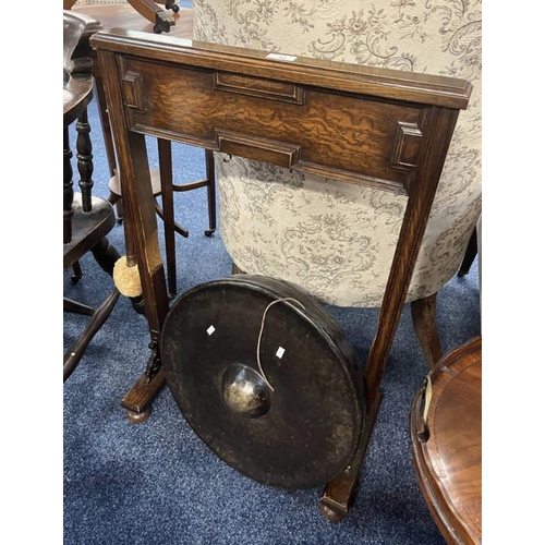 32 - ARTS & CRAFTS STYLE BRASS GONG WITH OAK STAND, 83CM TALL