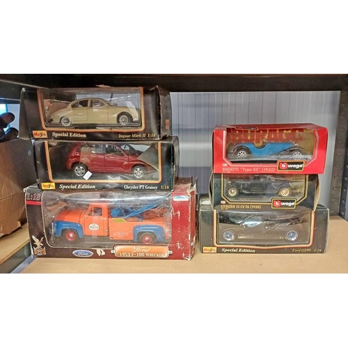 4061 - SELECTION OF BURAGO 1:18/24 MODEL CARS INCLUDING BUGATTI 'TYPE 55' 1932, FORD GT90, CITROEN 15 CV TA... 