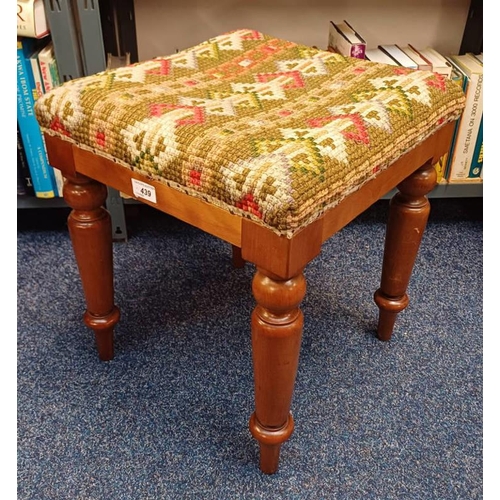 439 - 19TH CENTURY MAHOGANY STOOL WITH DECORATIVE TOP, LENGTH 39CM